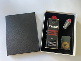 Zippo Geschenkbox N Fzg. 60005252 + Steine + Benzin
