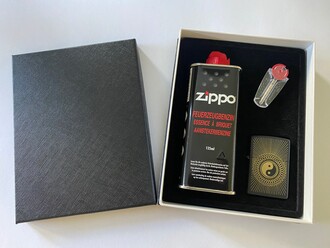 Zippo lighter displ. present Akra Box O