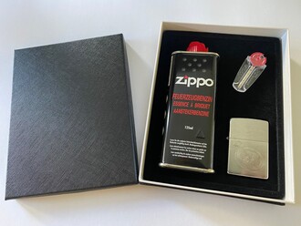 Zippo Geschenkbox P Fzg. 60005726 + Steine + Benzin