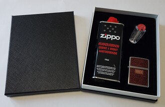 Zippo Geschenkbox C Fzg. 60001149 + Steine + Benzin