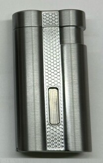 Winjet Lighter Carlton triple jet, silver-coloured with cigar punch